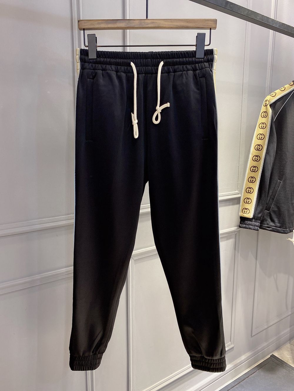 Gvc*1 suit